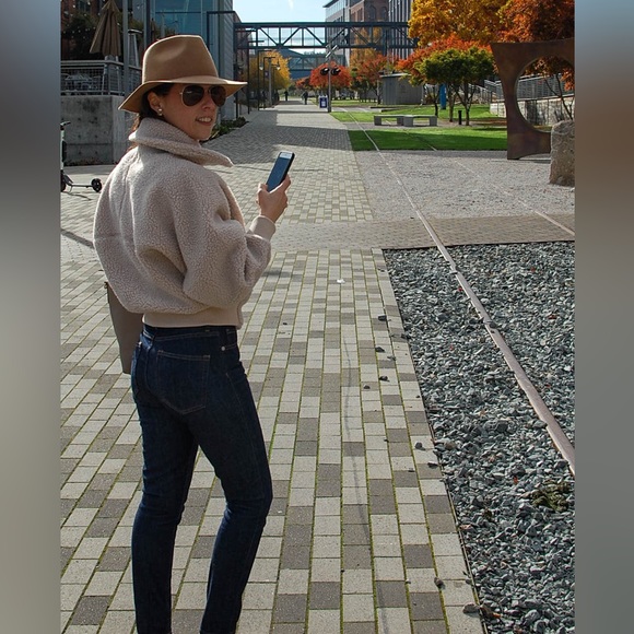 Everlane The High-Rise Skinny Jean Dark Indigo - Picture 7 of 16